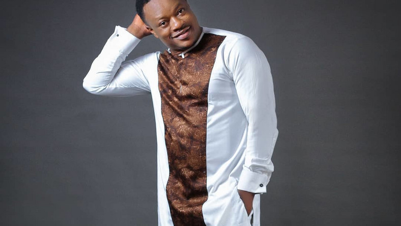 Gunmen Attackes And Injure Singer Lanre In Lagos.